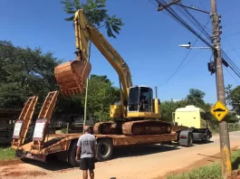 Retroescavadeira do jogo do bicho é doada para município de São José