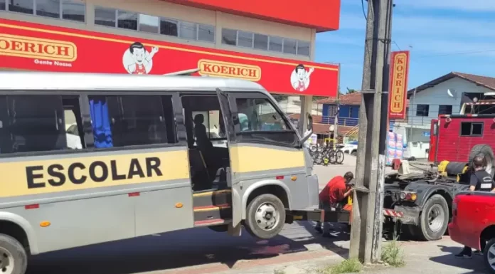 Prefeitura tira de circulação veículos que faziam transporte escolar clandestino