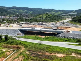 Viaduto de intersecção da BR-282 com o Contorno Viário
