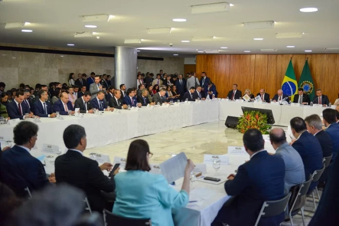 Reunião em Brasília com governadores e presidente sobre violência nas escolas