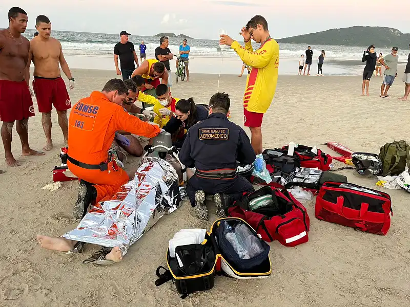 Turista de Maringá morre afogado na Praia dos Ingleses