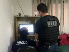 Operação policial resulta na apreensão de conteúdo pornográfico em 3 cidades de SC Operação policial apreende conteúdo pornográfico em 3 cidades de SC