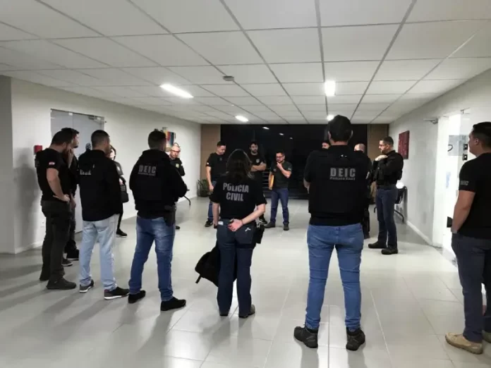 Equipe da DEIC na segunda fase da Operação Parquímetro