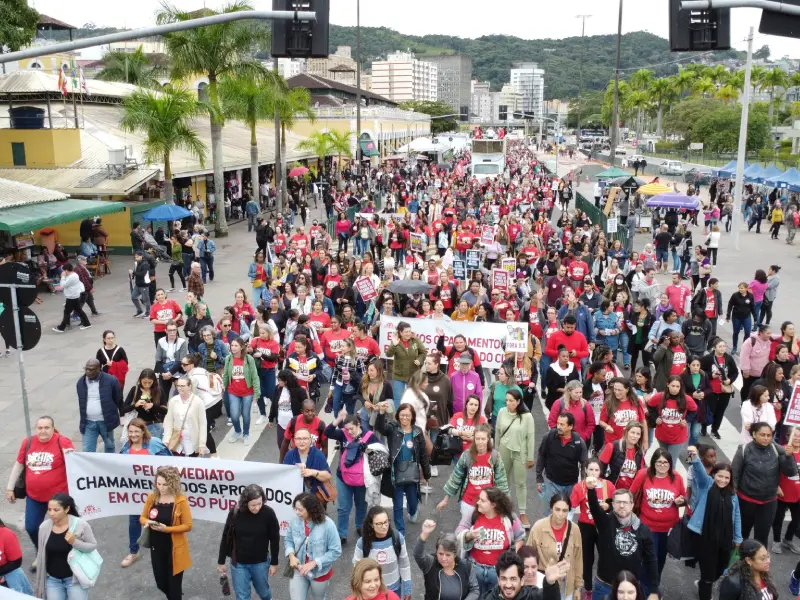 Servidores de Florianópolis são contrários à terceirização
