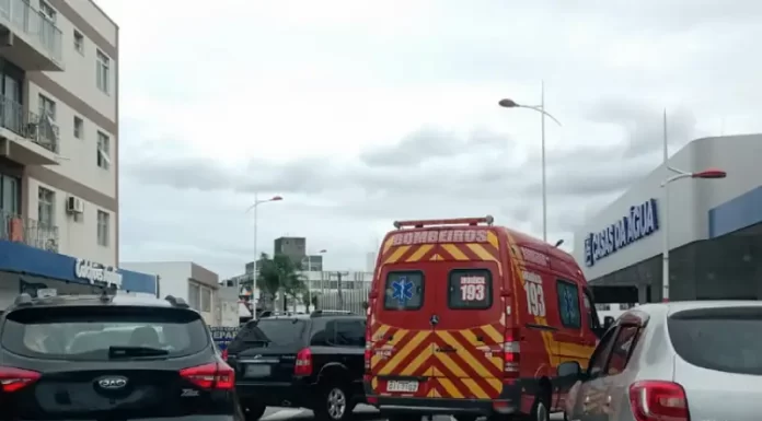 Mulher é atropelada em faixa de pedestre na Av. Presidente Kennedy