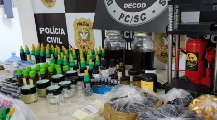 Dois irmãos foram presos por fabricarem e revenderem óleo de cannabis