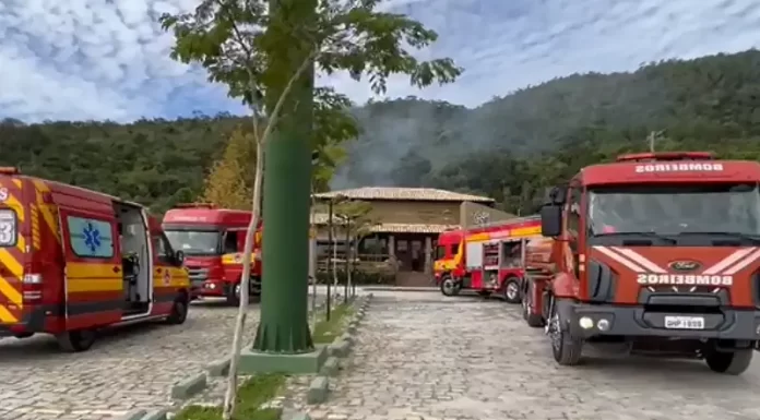 Restaurante na SC-401 é evacuado após princípio de incêndio