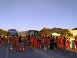Protesto de operários do Contorno Viário