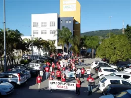 MP recomenda contratar terceirizados e corte de ponto de grevistas Manifestação dos servidores em Florianópolis