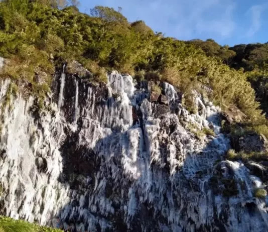 Serra do Rio do Rastro congelada