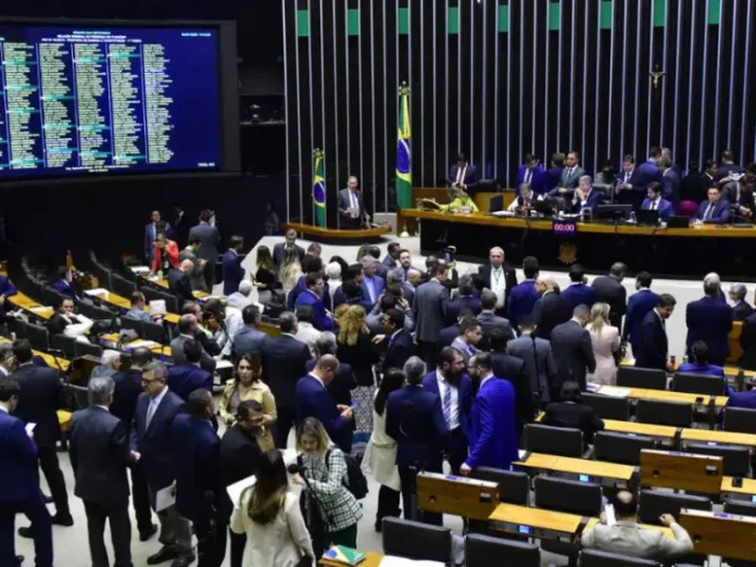 Aprovação da reforma tributária na Câmara dos Deputados