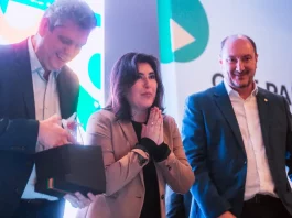 Em Florianópolis, Tebet promete orçamento federal “sem posição ideológica” Tebet promete orçamento federal "sem posição ideológica"