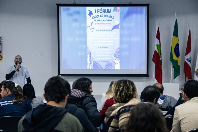 Fórum debate a cultura oceânica e a importância das escolas do mar