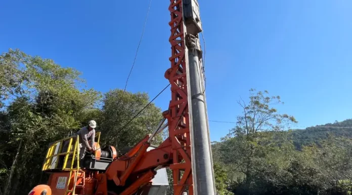 Obra da nova ponte no Rio Papaquara