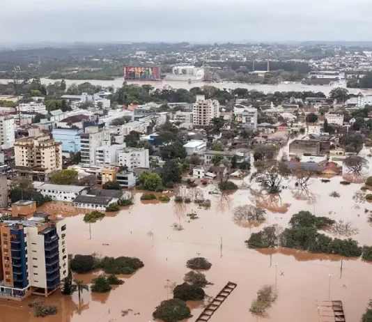 RS passa por pior tragédia climática, com 32 mortes confirmadas Tragédia climática no RS mata dezenas