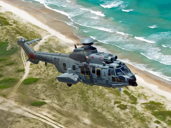 Novo helicóptero reforça serviço de resgate da Marinha no Sul do Brasil