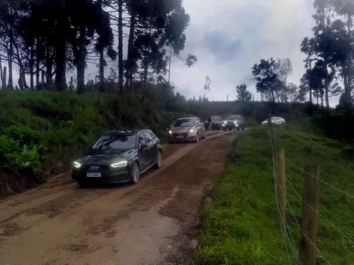 Desvio na BR-282 em Alfredo Wagner exige paciência e pode levar uma hora