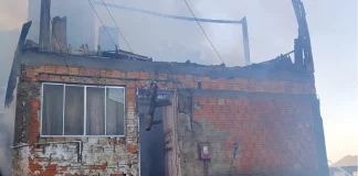 Quatro casas no Morro do Horário são destruídas em incêndio