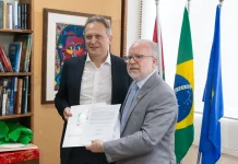 Parceria UFSC e JBS deve impulsionar pesquisas sobre proteína cultivada no Brasil