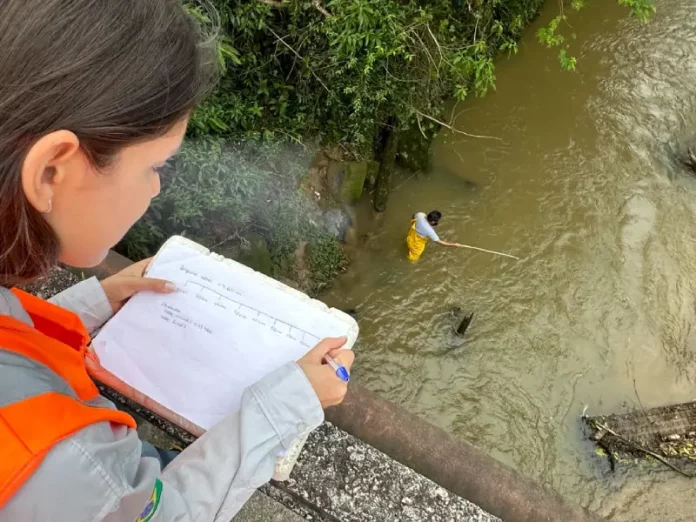 Água do Rio Forquilhas é monitorada para avaliar nível de poluição