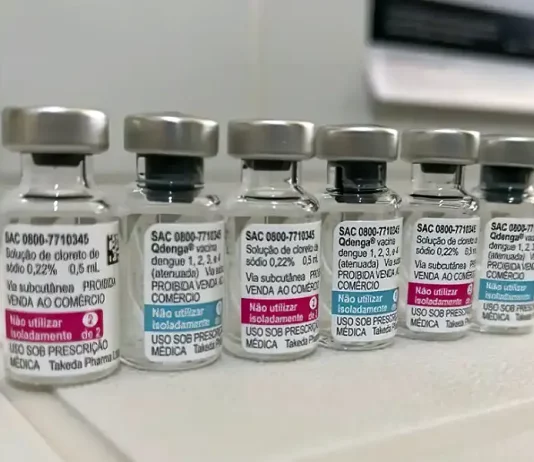 SC não tem doses para ampliar vacinação de dengue conforme recomendação do Ministério da Saúde Vacina contra a Dengue no SUS