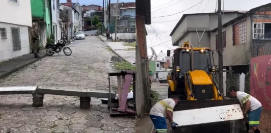 Barricadas são desfeitas na comunidade do Monte Cristo Barricadas são desfeitas na comunidade do Monte Cristo