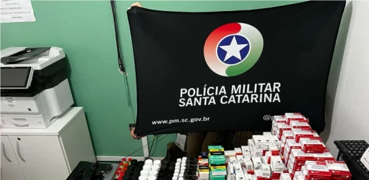 Tráfico de fármacos é preso em Biguaçu com milhares de caixas