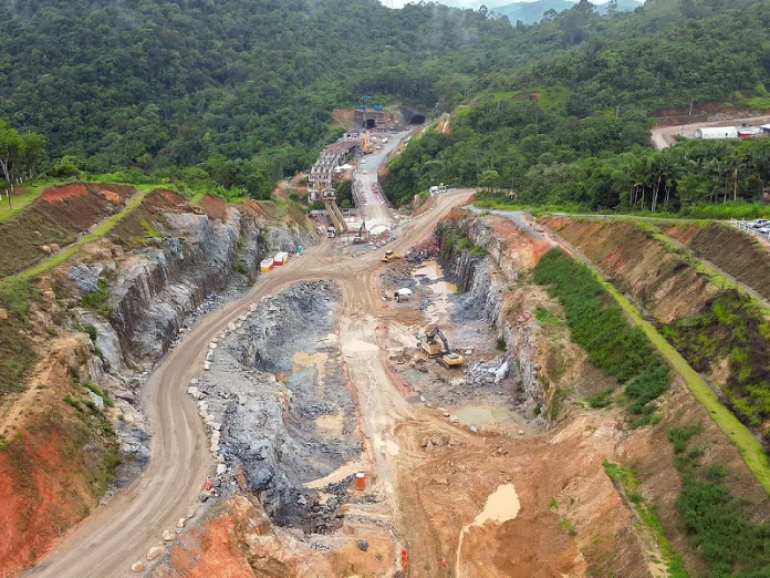 Construção de túnel do contorno viário da Grande Florianópolis em Palhoça