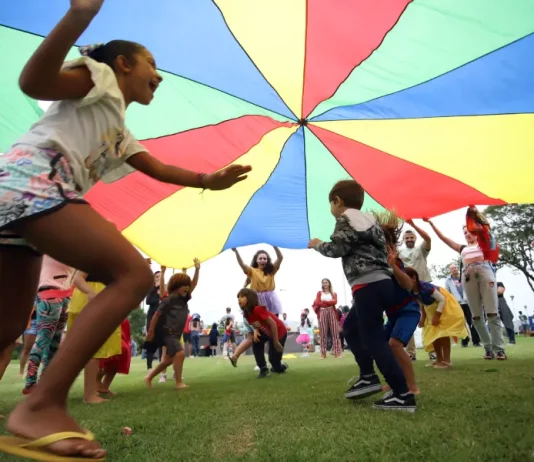 Blocos de carnaval para crianças e idosos buscam fortalecer campanha do respeito em Floripa Programação infantil em Florianópolis