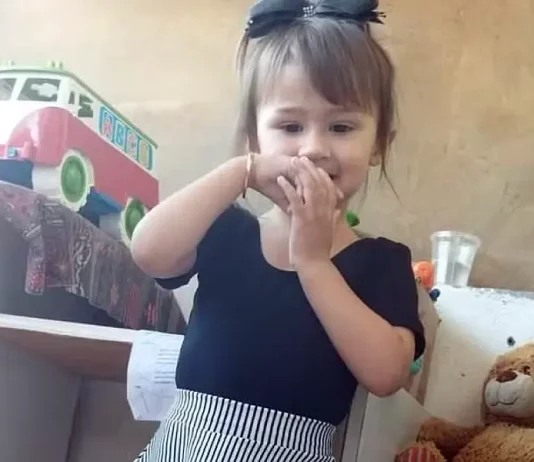 Mãe e padrasto confessam assassinato de criança de 3 anos em Indaial após farsa sobre sequestro Isabelle de 3 anos foi morta pela mãe e padrasto