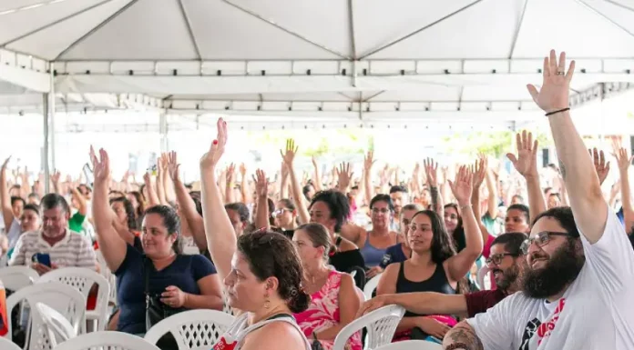 Servidores de São José pedem melhores proposta e entram em estado de greve