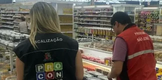 Procon de São José identifica irregularidades em supermercado
