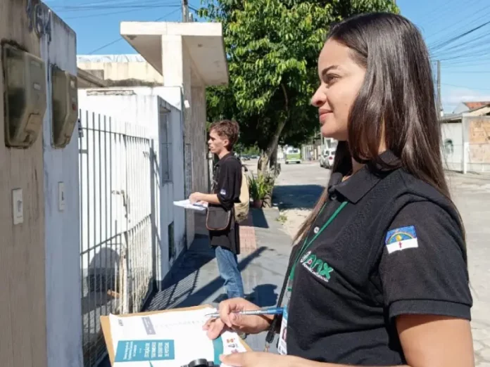 Equipes visitam residências em São José para falar de saneamento