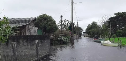 Duas cidades no Sul de SC decretam situação de emergência por causa de chuvas