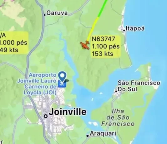 Avião com duas pessoas caiu no norte de SC
