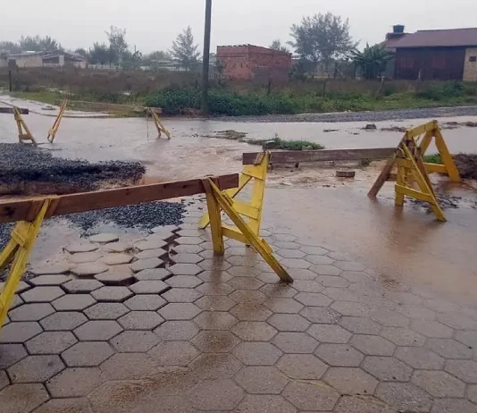 Cidades do Sul de SC recebem mais de 200mm de chuva no fim de semana Chuva afeta municípios no sul de SC, como Balneário Gaivota