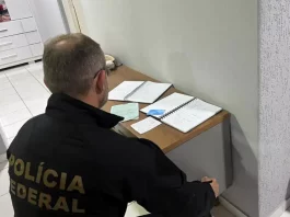 PF coletaram provas na casa da estelionatária em Palhoça