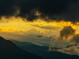 Nuvens no entorno do Aeroporto de Florianópolis