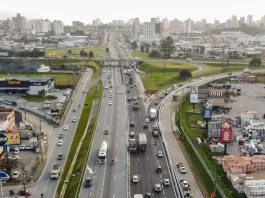 Interdições na BR-101 em São José para instalação de passarela