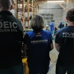 Durante as diligências em Santo Amaro da Imperatriz, foram encontradas partes de 48 veículos com registro de furto. Foto: Divulgação