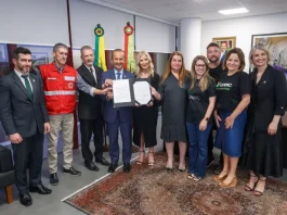 Governador sanciona lei que cria Farmácia Solidária para distribuição gratuita de remédios à população