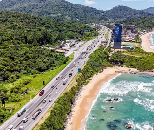 Arteris Litoral Sul estima 3,5 milhões de veículos nas rodovias entre 27 de dezembro e 05 de janeiro