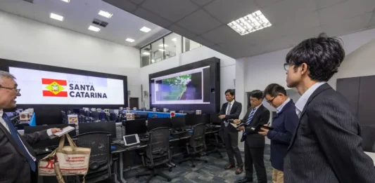 Missão japonesa busca soluções para desastres climáticos em SC