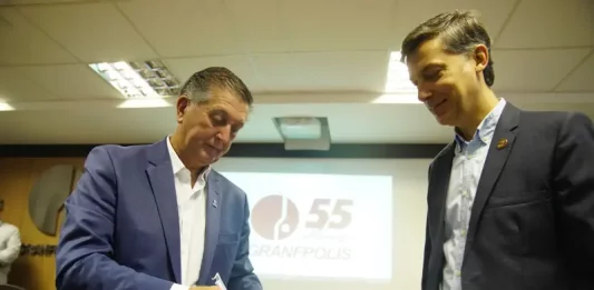 Topázio Neto assume a presidência da FECAM para o biênio 2025-2027