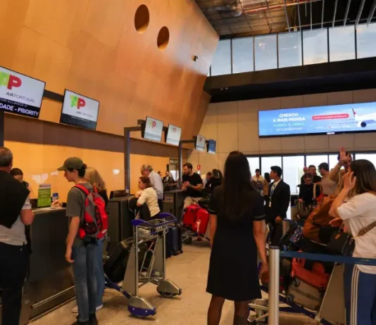 Aeroportos de SC superam 8,2 milhões de passageiros e crescem 127% no número de visitantes estrangeiros