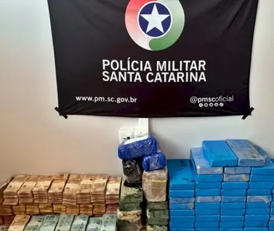 Homem de 66 anos é preso com 60 kg de drogas e R$ 810 mil em São José