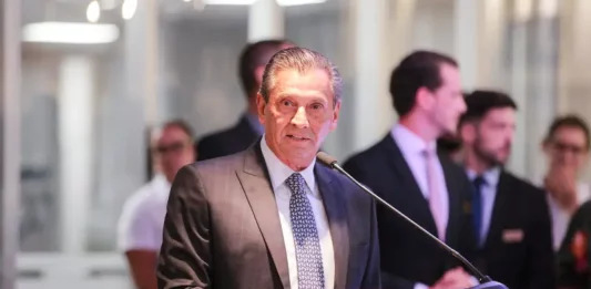 Parlamento e Bancadas Regionais