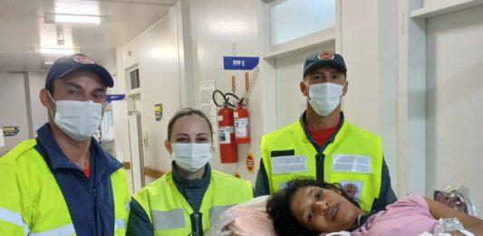 Bombeiros realizam parto dentro de ambulância em Anitápolis
