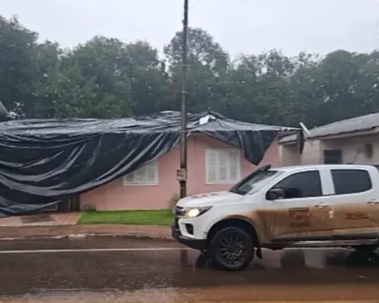 Três cidades de Santa Catarina decretam emergência por causa de fortes temporais