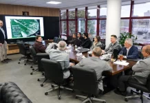 Executivos da Coamo reunidos com o governador Jorginho Mello e equipe durante o anúncio do novo porto em Itapoá, que terá investimento de R$ 3 bilhões